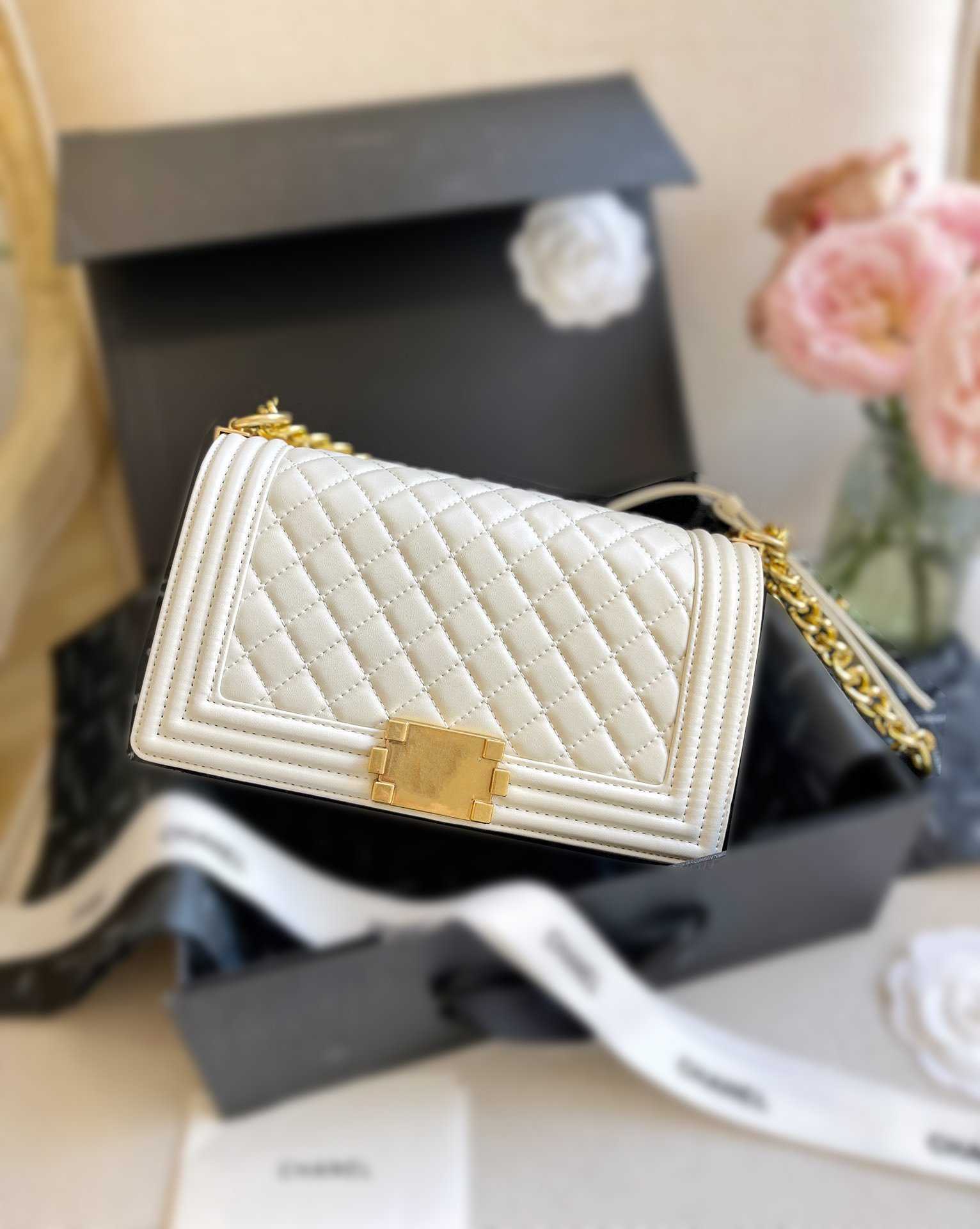 Pure Black Diamond Plaid Style Bags Designer Handbag Simple Fashion Classic Modern Stylish Selling Totes Bag Bags Go With Everything, Welcome to purchase
Pure Black Diamond Plaid Style Bags Designer Handbag Simple Fashion Classic Modern Stylish Selling Totes Bag Bags Go With Everything, Welcome to purchase