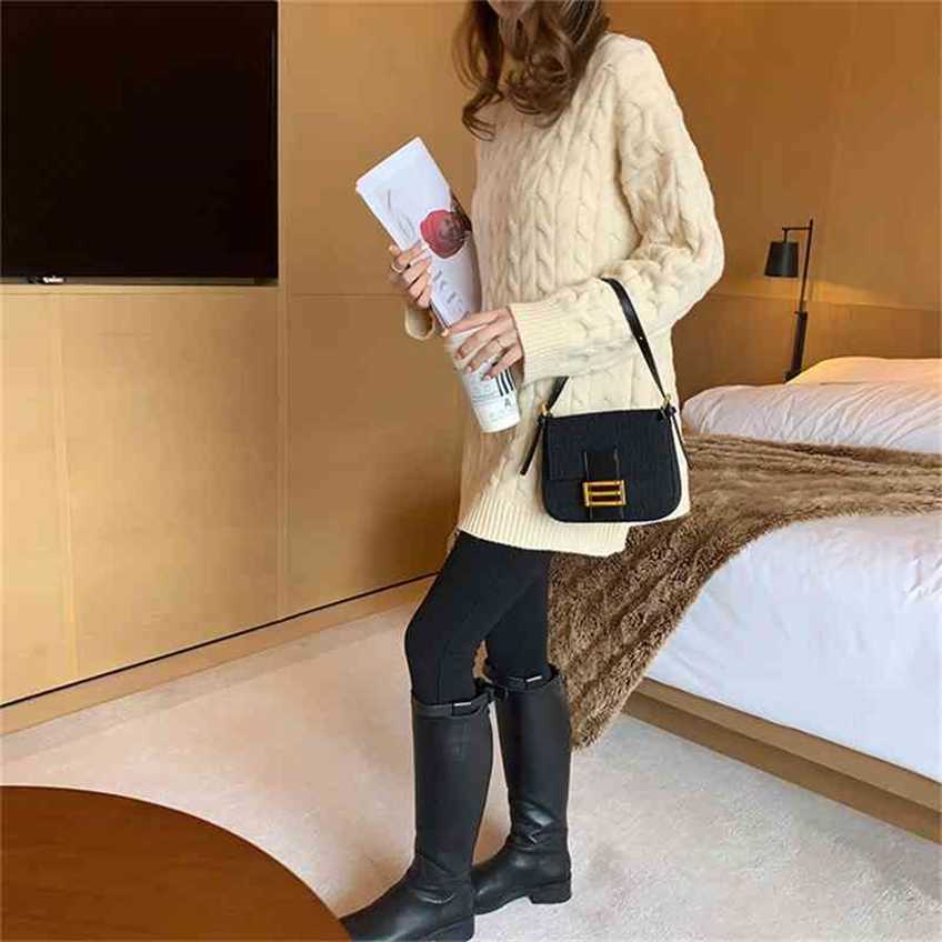 Handbag mobile phone women's bag new fashion messenger sling single shoulder portable canvas Mini Bag, Buckle black
Handbag mobile phone women's bag new fashion messenger sling single shoulder portable canvas Mini Bag, Buckle black