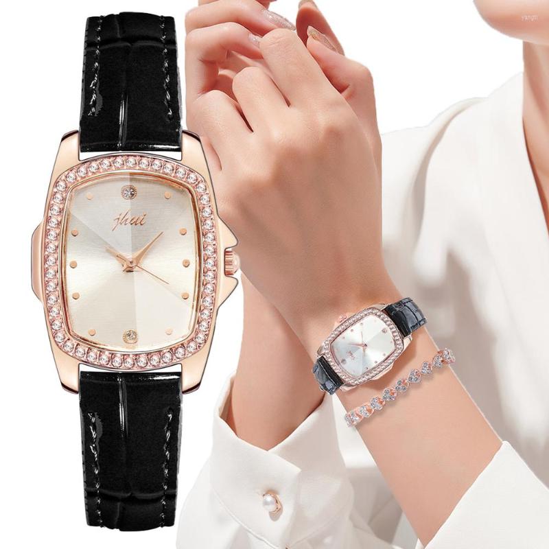 Wristwatches Tonneau Simple Design 2022 Fashion Watches Women Luxury Diamond Casual Quartz Female Clock Ladies Black Leather, Green
Wristwatches Tonneau Simple Design 2022 Fashion Watches Women Luxury Diamond Casual Quartz Female Clock Ladies Black Leather, Green