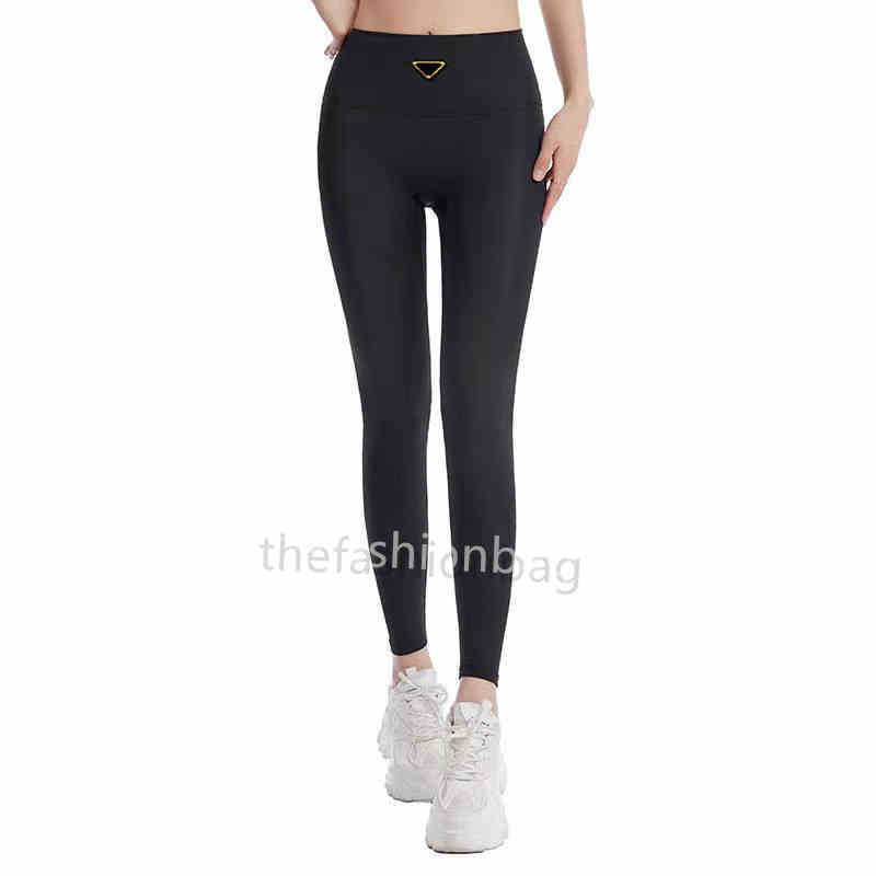 2023s Woman Leggings Yoga Pants Lady Slim Track Pant Stocking Trouse Outwears High Waist Sport Capris With Budge Designer Legging S, Blue
2023s Woman Leggings Yoga Pants Lady Slim Track Pant Stocking Trouse Outwears High Waist Sport Capris With Budge Designer Legging S, Blue