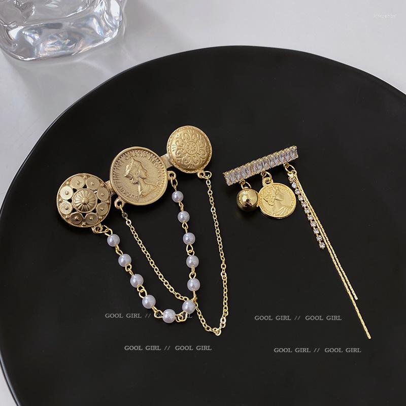 Brooches Women Baroque Vintage Pearl Crystal Portrait Chains Classic Lady Metal Trendy Suit Coat Jewelry Accessories Badges
Brooches Women Baroque Vintage Pearl Crystal Portrait Chains Classic Lady Metal Trendy Suit Coat Jewelry Accessories Badges