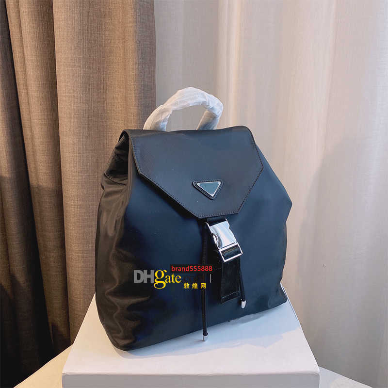 Men Luxury Backpacks Nylon Material Designer Backpack Fashion Men's and Women's Black Travel Bag
Men Luxury Backpacks Nylon Material Designer Backpack Fashion Men's and Women's Black Travel Bag