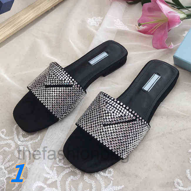 High qualitydesigner luxury party dress high-heeled slippers fashion shiny Rhinestone Leather Flat slippers leisure beach sandals, Yellow
High qualitydesigner luxury party dress high-heeled slippers fashion shiny Rhinestone Leather Flat slippers leisure beach sandals, Yellow