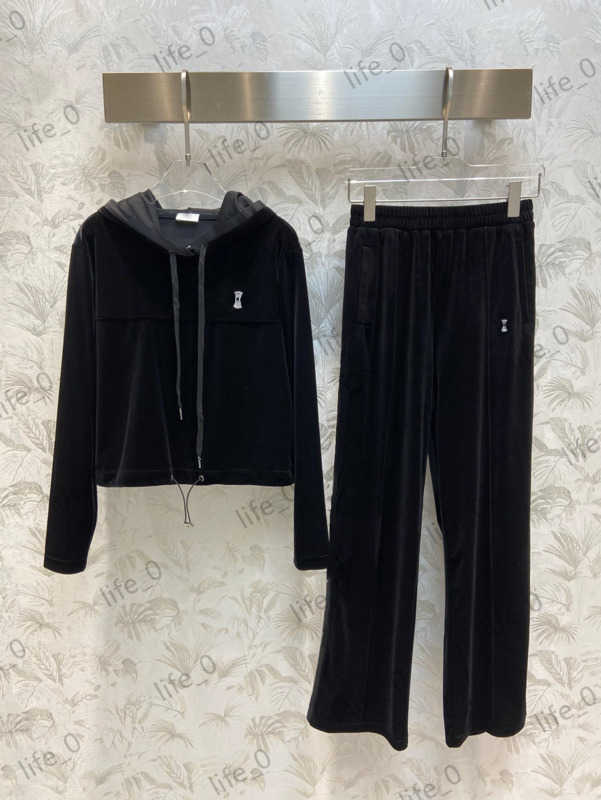 Solid Color Velvet Brand Two Pieces Pants Hooded Short Drawstring Hoodier Tops Elastic Waist Loose Straight Trousers Fashionable Women Tracksuits 1970, 12
Solid Color Velvet Brand Two Pieces Pants Hooded Short Drawstring Hoodier Tops Elastic Waist Loose Straight Trousers Fashionable Women Tracksuits 1970, 12