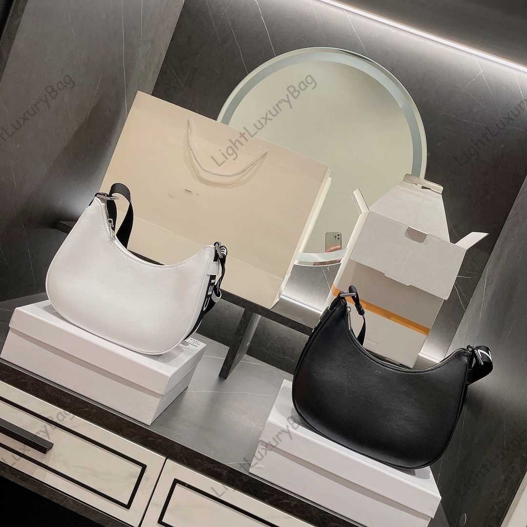 Underarm bags Black Shoulder Wallet Designer Bag Real Leather White Crossbody Handbags For Women Classic Famous Brand Clutch Shopping Purses 221030
Underarm bags Black Shoulder Wallet Designer Bag Real Leather White Crossbody Handbags For Women Classic Famous Brand Clutch Shopping Purses 221030