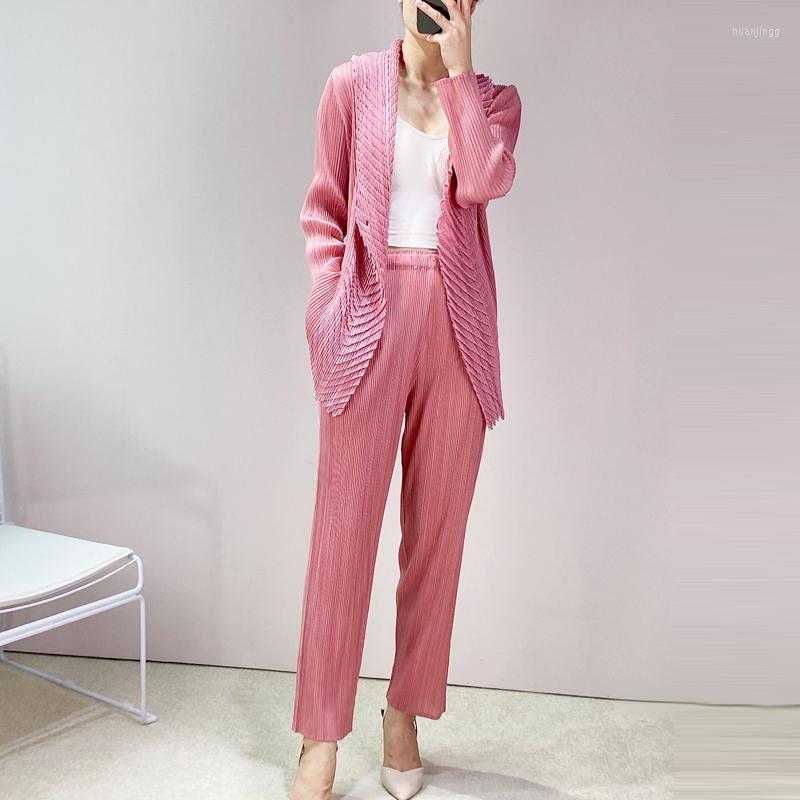 Women's Two Piece Pants 2022 Autumn Miyak Pleated High Street Solid Women Sets Fashion Two-piece Suits, Black
Women's Two Piece Pants 2022 Autumn Miyak Pleated High Street Solid Women Sets Fashion Two-piece Suits, Black