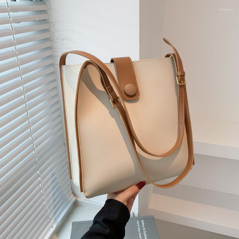 Evening Bags Simple And Large-capacity Women's Autumn 2022 Fashion Ladies Shoulder Bag High-quality Messenger Bucket, Beige
Evening Bags Simple And Large-capacity Women's Autumn 2022 Fashion Ladies Shoulder Bag High-quality Messenger Bucket, Beige