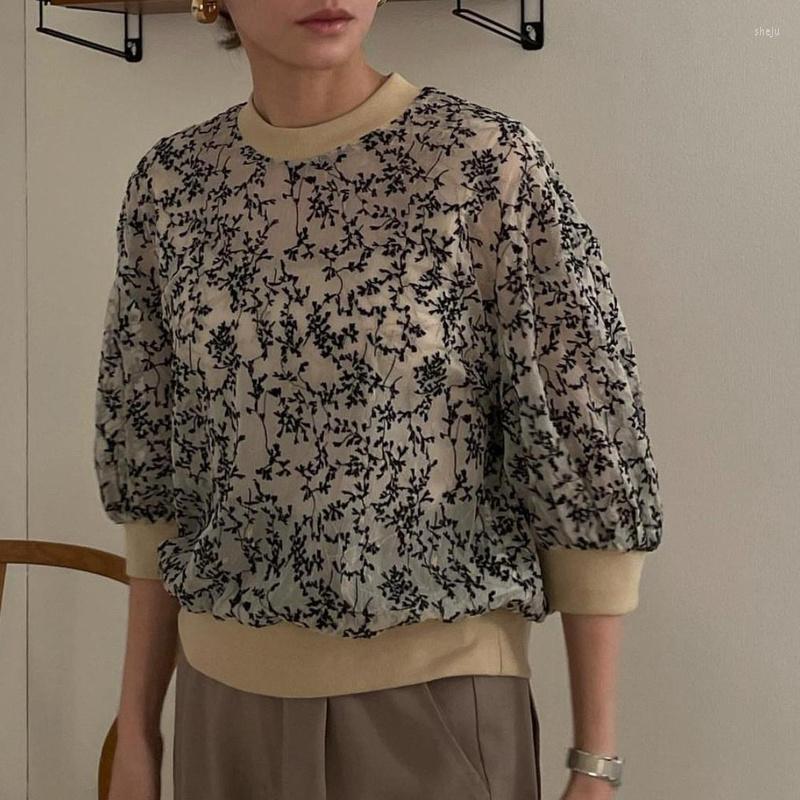 Women' Blouses Spring Summer Floral Embroidery Blusas Mujer Japan Style Chic O Neck Femme High Quality Three Quarter Sleeve Tops, Black
Women' Blouses Spring Summer Floral Embroidery Blusas Mujer Japan Style Chic O Neck Femme High Quality Three Quarter Sleeve Tops, Black
