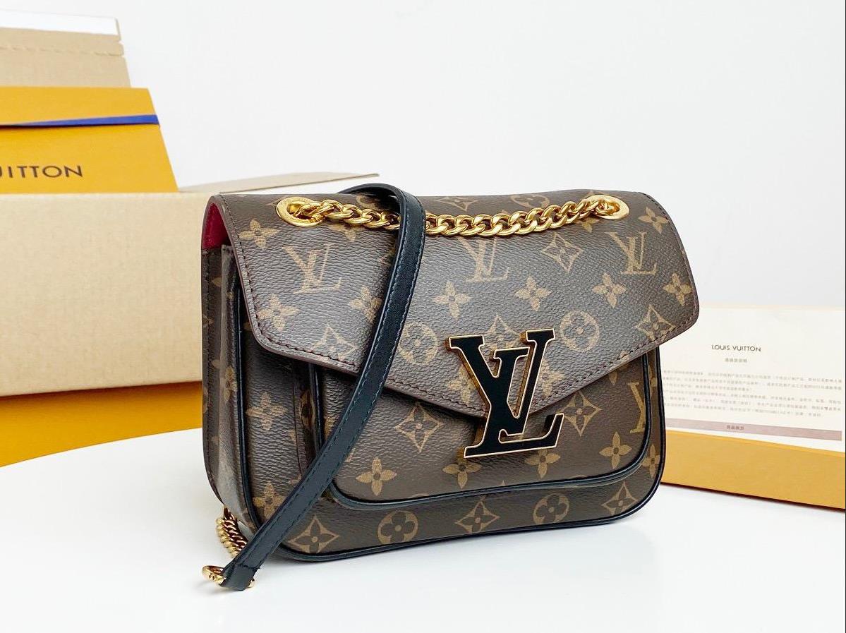 TOP Luxury Designer Women POCHETTE Shoulder Bag Classic Black Handbag Leather Chain Shopping Bags Crossbody Handbags Louis Vuitton louiseity LVs Viutonity wallet, A+
TOP Luxury Designer Women POCHETTE Shoulder Bag Classic Black Handbag Leather Chain Shopping Bags Crossbody Handbags Louis Vuitton louiseity LVs Viutonity wallet, A+