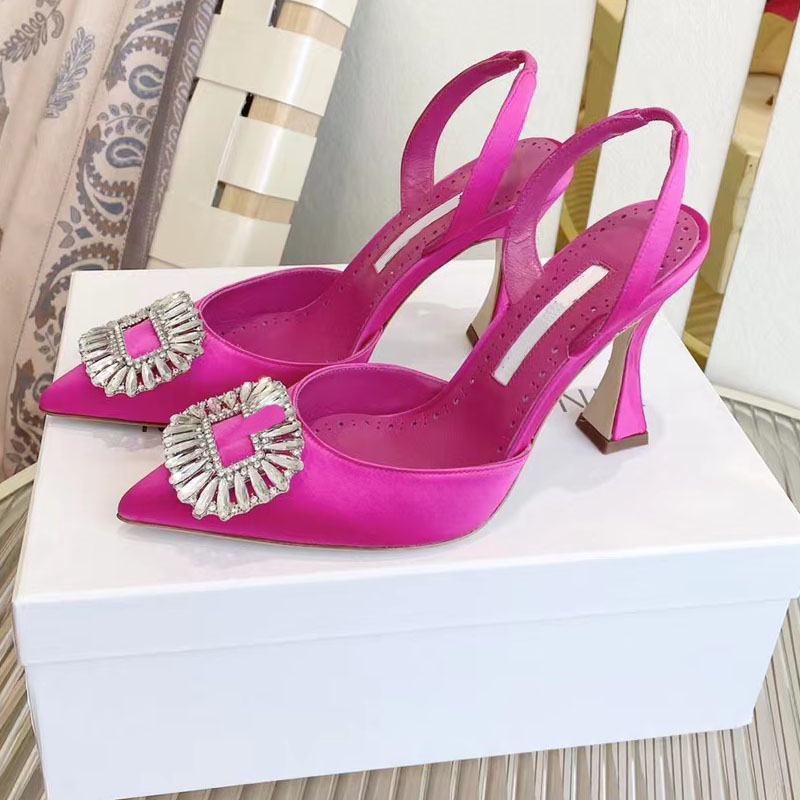 2022 designer pointed toe high heels sandals women luxury classic Leather fashion After strappy hollow out shoes lady Covered toe sexy Diamond buckle mid-heel sandal, Red
2022 designer pointed toe high heels sandals women luxury classic Leather fashion After strappy hollow out shoes lady Covered toe sexy Diamond buckle mid-heel sandal, Red