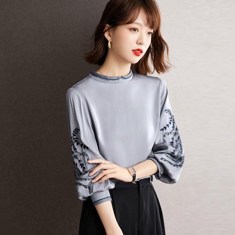Women' Blouses 2022 Autumn Fashion Blouse Female Stand-up Collar Lantern Sleeve Embroidery Temperament Blusa Silk Shirt KK974, Gray
Women' Blouses 2022 Autumn Fashion Blouse Female Stand-up Collar Lantern Sleeve Embroidery Temperament Blusa Silk Shirt KK974, Gray