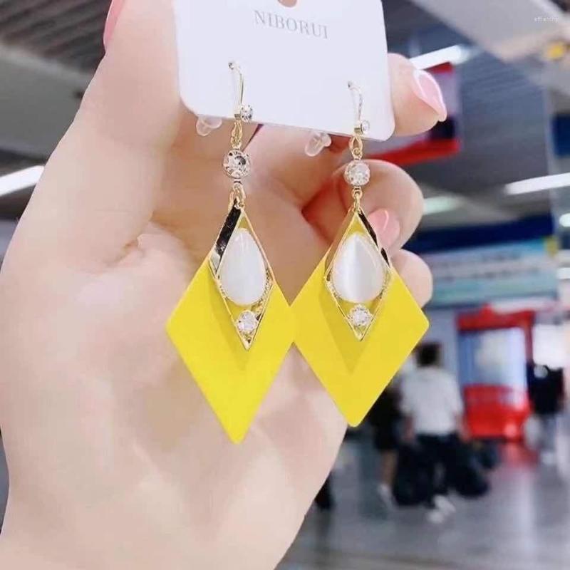 Dangle Earrings Spring And Summer Anti-allergic Hook Korean Temperament Fashion All-match
Dangle Earrings Spring And Summer Anti-allergic Hook Korean Temperament Fashion All-match