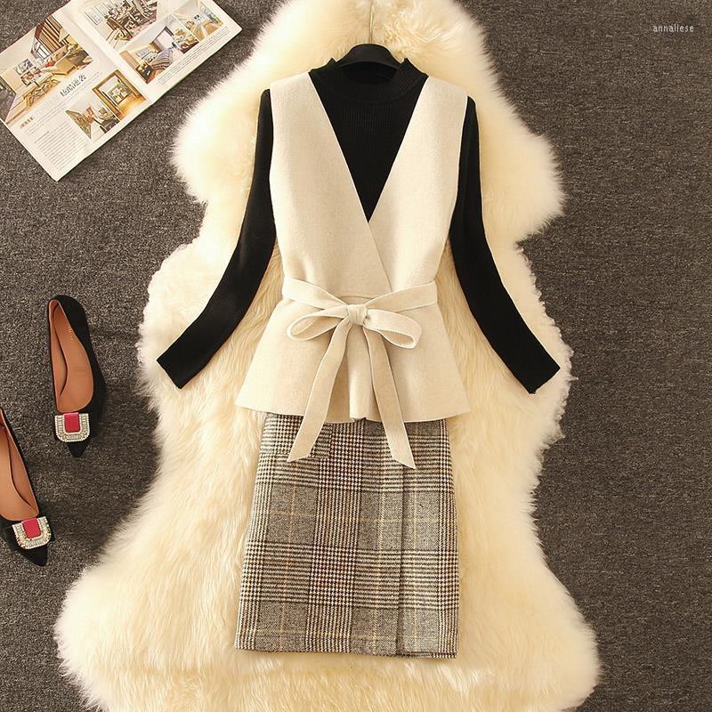 Women' Two Piece Pants 2022 Women Autumn Winter Vintage 3 Pcs Set Female Sashes Vest O-neck Sweater Plaid Mini Kirt Lady Casual Loose Suit, Tupianse
Women' Two Piece Pants 2022 Women Autumn Winter Vintage 3 Pcs Set Female Sashes Vest O-neck Sweater Plaid Mini Kirt Lady Casual Loose Suit, Tupianse