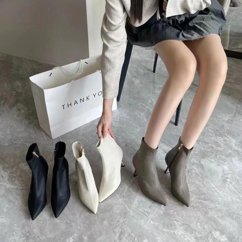 Boots Pointed Toe Women Ankle Sock Black White Grey Side Zipper 2022 Arrivals Fashion Party Pumps Stretch Shoes Woman 35-39
Boots Pointed Toe Women Ankle Sock Black White Grey Side Zipper 2022 Arrivals Fashion Party Pumps Stretch Shoes Woman 35-39