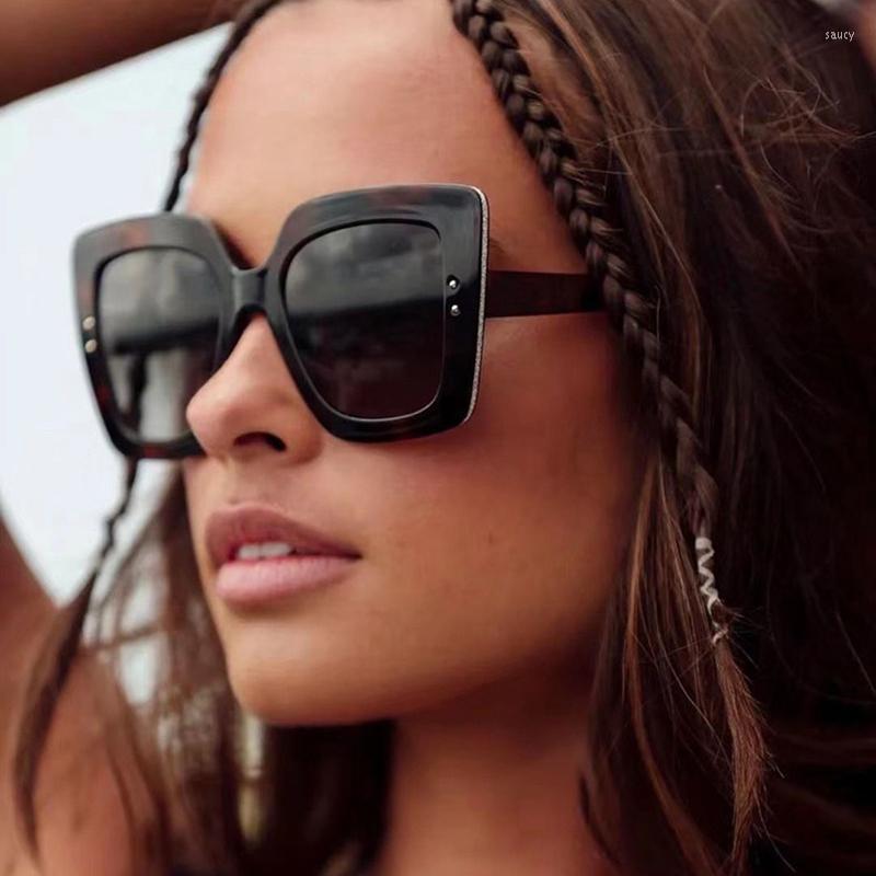 Sunglasses Vintage Fashion Square Oversized Women Designer Classic Trending Rivet Sequins Sun Glasses For Female
Sunglasses Vintage Fashion Square Oversized Women Designer Classic Trending Rivet Sequins Sun Glasses For Female
