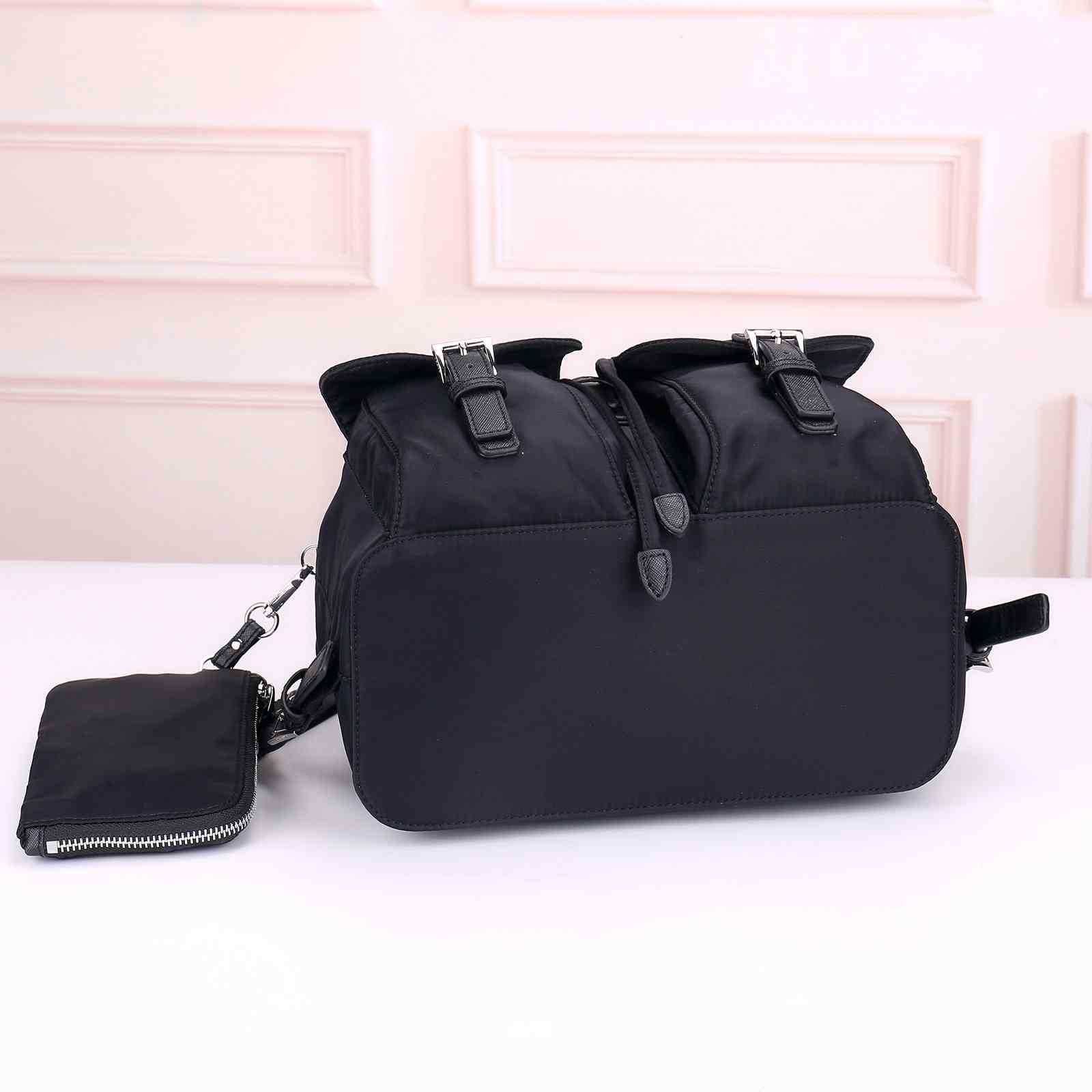 Wholesale fashion backpack for women fashion back pack for men canvas shoulder bag handbag classic backpack messenger bag parachute fabric, Black
Wholesale fashion backpack for women fashion back pack for men canvas shoulder bag handbag classic backpack messenger bag parachute fabric, Black