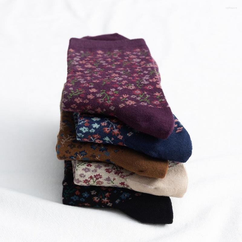 Women Socks Women's Autumn And Winter Tube Ladies Small Floral Japanese Flower Jacquard Cotton Cocks Korean Ins Tide A, Black
Women Socks Women's Autumn And Winter Tube Ladies Small Floral Japanese Flower Jacquard Cotton Cocks Korean Ins Tide A, Black