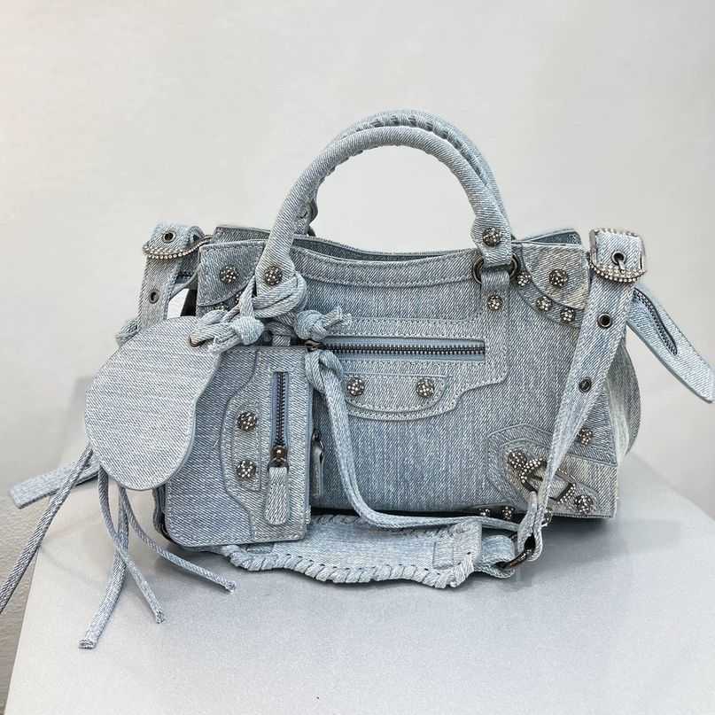 Designer Motorcycle Bags Balencaigass Tote Bag Female 2022 New Denim Diamond Studded Rivet Motorcycle Woven Hand Single Shoulder Underarm Have Logo, Blue
Designer Motorcycle Bags Balencaigass Tote Bag Female 2022 New Denim Diamond Studded Rivet Motorcycle Woven Hand Single Shoulder Underarm Have Logo, Blue
