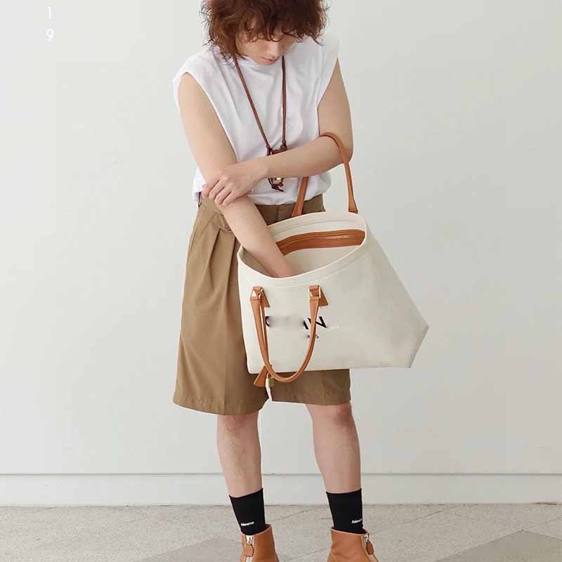Top designer Tote bags large capacity Handbag fashion letter logo Beach purse Leather wrist Women Shopping Bag lining canvas Zipper wallet Vintage handbags, Brown
Top designer Tote bags large capacity Handbag fashion letter logo Beach purse Leather wrist Women Shopping Bag lining canvas Zipper wallet Vintage handbags, Brown