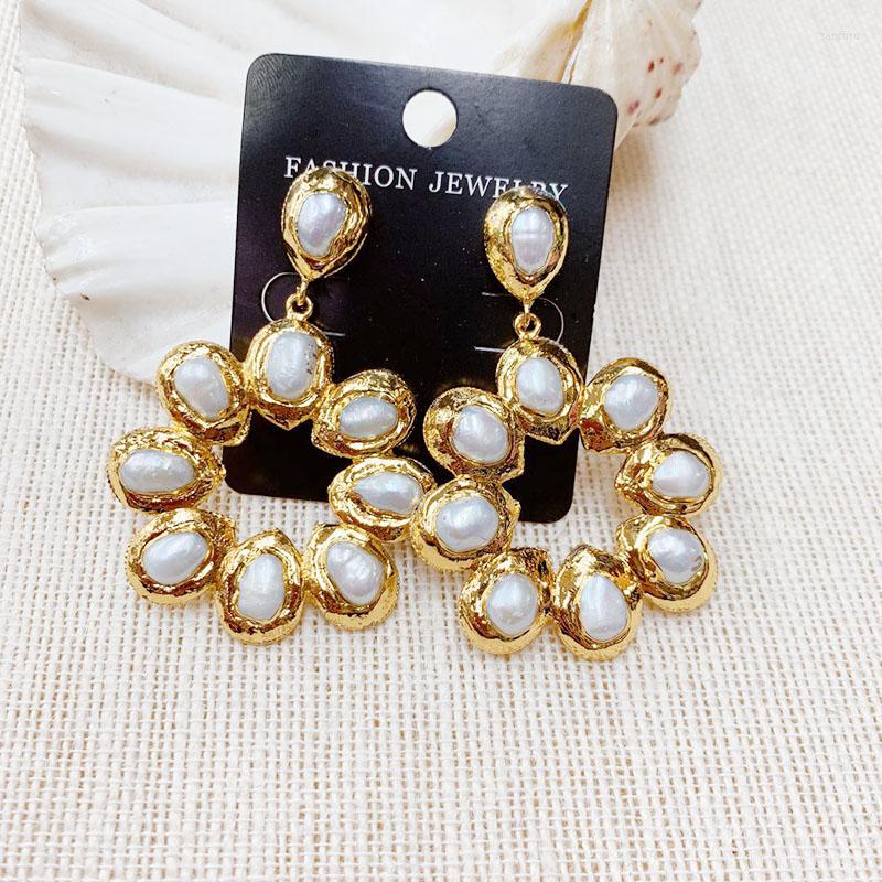 Dangle Earrings ZLH Freshwater Pearl Earring Flower Shape 24K Gold For Lady 3pairs Factory Wholesale
Dangle Earrings ZLH Freshwater Pearl Earring Flower Shape 24K Gold For Lady 3pairs Factory Wholesale