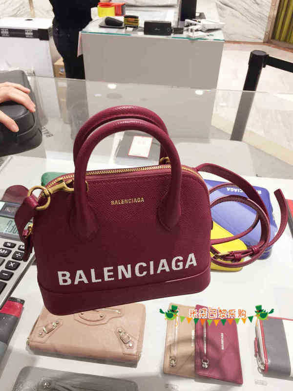 balenciga balenciga Luxurys Designer Handbags Womens Bag Letter Printed Shell Bag Portable Shoulder Messenger Bag, Figure 1
balenciga balenciga Luxurys Designer Handbags Womens Bag Letter Printed Shell Bag Portable Shoulder Messenger Bag, Figure 1