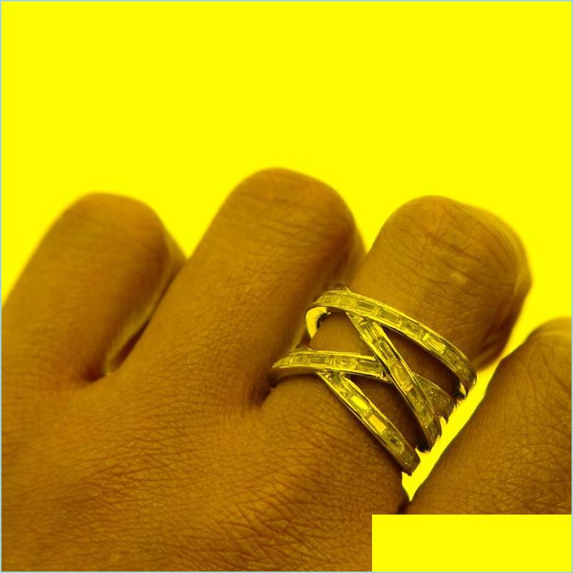 Cluster Rings Cluster Rings Top Quality Women Men Punk Style Fashion Jewelry Micro Paved Shiny Tiny Cubic Zirconia Cross Shape Finge Dhgz7
Cluster Rings Cluster Rings Top Quality Women Men Punk Style Fashion Jewelry Micro Paved Shiny Tiny Cubic Zirconia Cross Shape Finge Dhgz7
