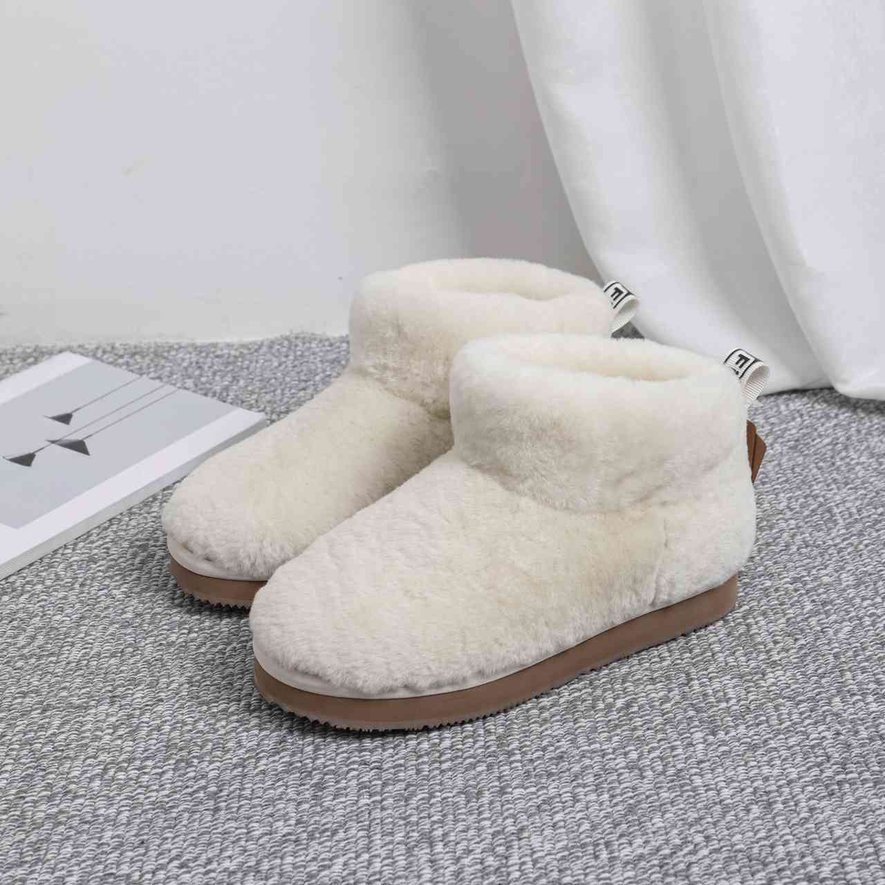 2022 New Cute Warm Wool Shoes Snow boots Upper is full of wool Women's casual and versatile, Black
2022 New Cute Warm Wool Shoes Snow boots Upper is full of wool Women's casual and versatile, Black