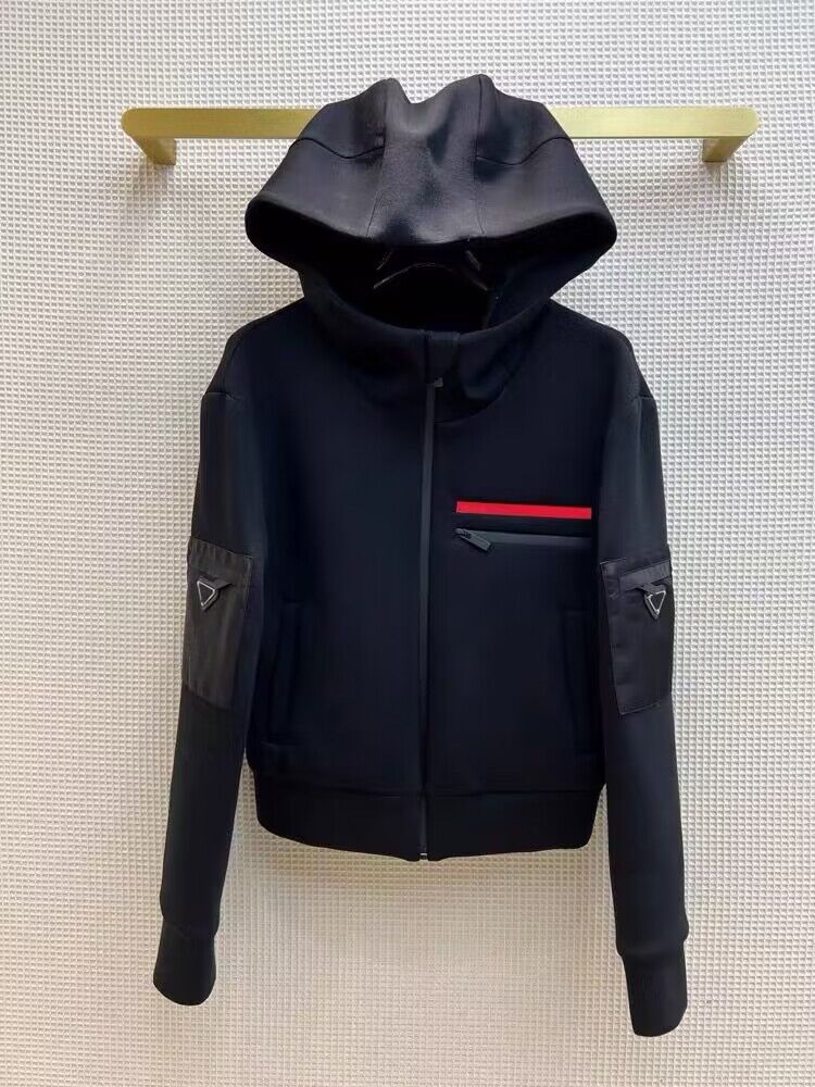 2022 Hooded Sweatshirt Contrast Color Jacket Letter Triangle Decoration Zipper Space Cotton Jacket Coat Women, Black
2022 Hooded Sweatshirt Contrast Color Jacket Letter Triangle Decoration Zipper Space Cotton Jacket Coat Women, Black