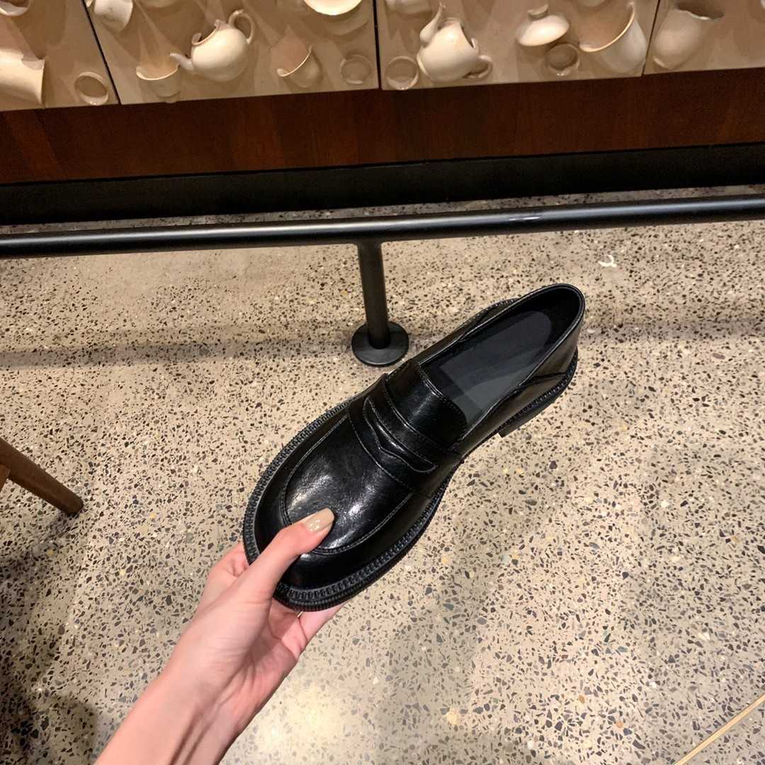 Dress Shoes Thick soled black single boots England round head Lefu shoes women's small leather shoes autumn and winter, Black plush
Dress Shoes Thick soled black single boots England round head Lefu shoes women's small leather shoes autumn and winter, Black plush