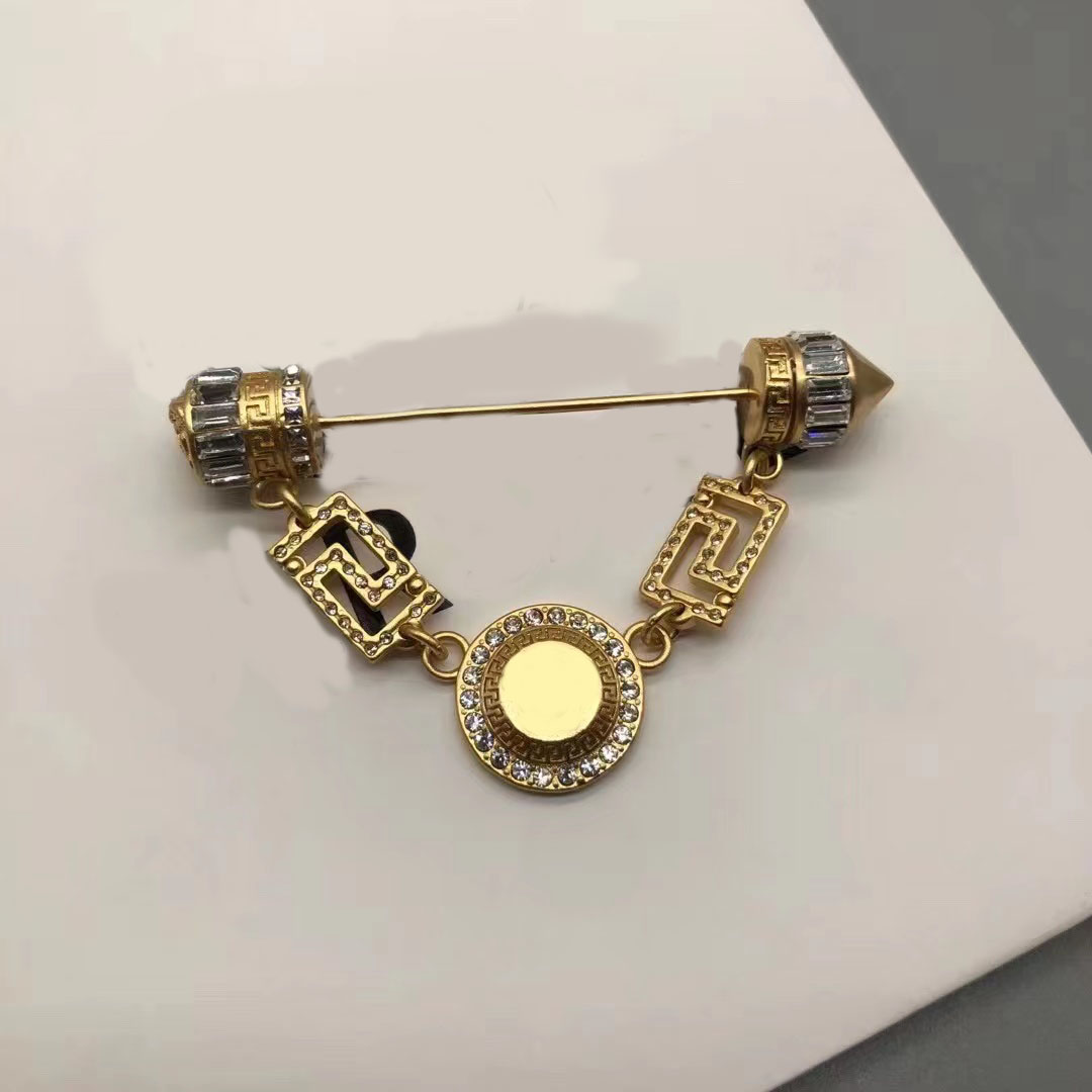 2022 New Brooches Fashion Luxury Brand Designer Classic Vintage 925 Silver Pins Wedding Party Valentine's Day Gift Jewelry
2022 New Brooches Fashion Luxury Brand Designer Classic Vintage 925 Silver Pins Wedding Party Valentine's Day Gift Jewelry