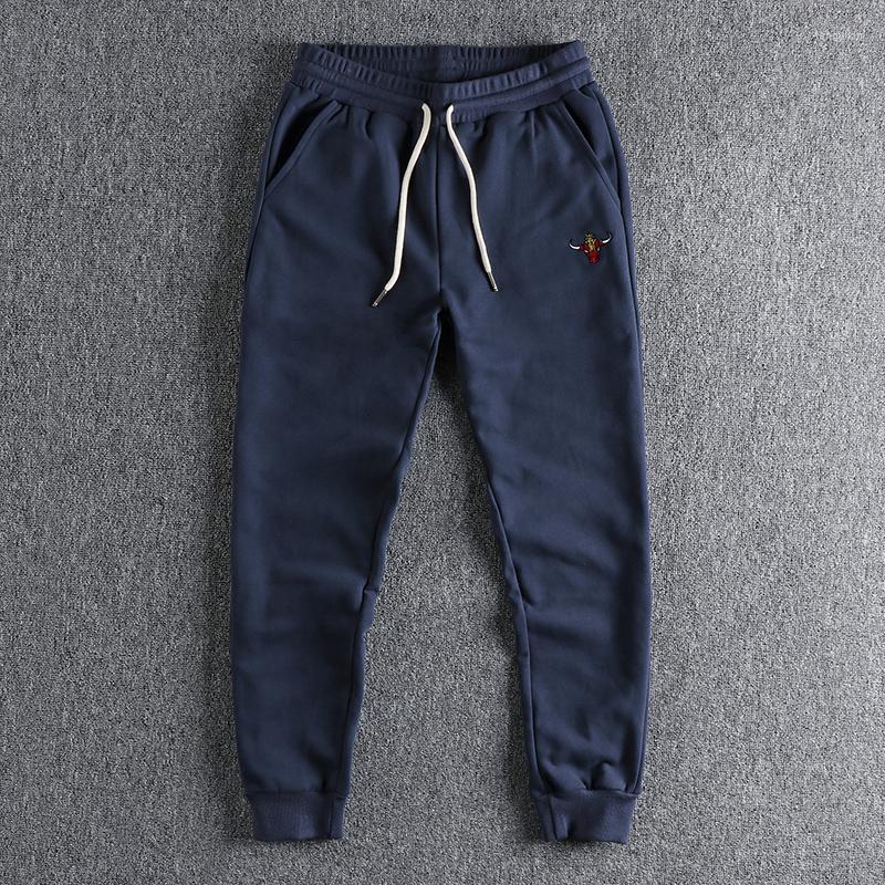 Men's Pants Autumn Winter American Retro Knitted Velvet Embroidery Sweatpants Men's Fashion Pure Cotton Loose Drawstring Sport Casual, Black
Men's Pants Autumn Winter American Retro Knitted Velvet Embroidery Sweatpants Men's Fashion Pure Cotton Loose Drawstring Sport Casual, Black