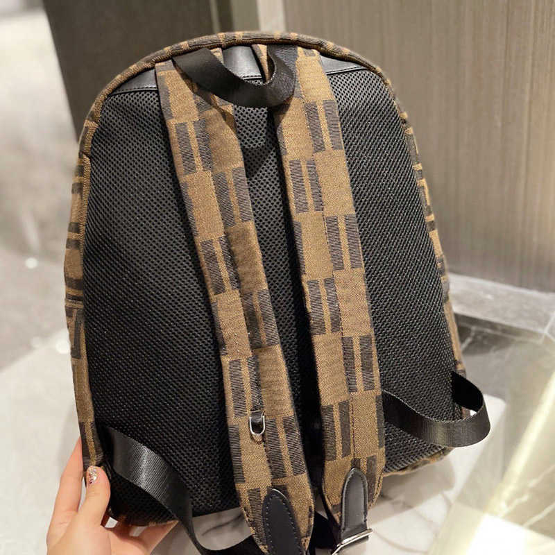 Backpack Style Handbag Crossbody Bags Canvas Women Classic Letters Old Flower Fashion Zipper Cowhide High Quality Lady trendy, 33x40cm
Backpack Style Handbag Crossbody Bags Canvas Women Classic Letters Old Flower Fashion Zipper Cowhide High Quality Lady trendy, 33x40cm