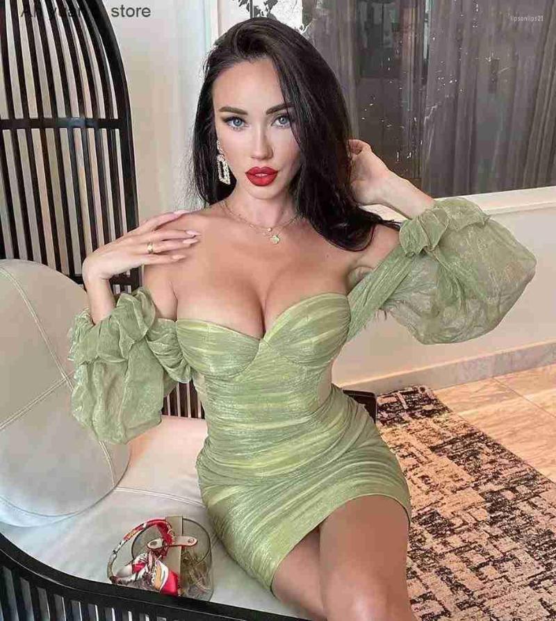 Casual Dresses Ah Yuan 2022 Sexy Ladies Dress Green Card Shoulder Lantern Sleeve Tulle Draped Bodycon Celebrity Club Party
Casual Dresses Ah Yuan 2022 Sexy Ladies Dress Green Card Shoulder Lantern Sleeve Tulle Draped Bodycon Celebrity Club Party