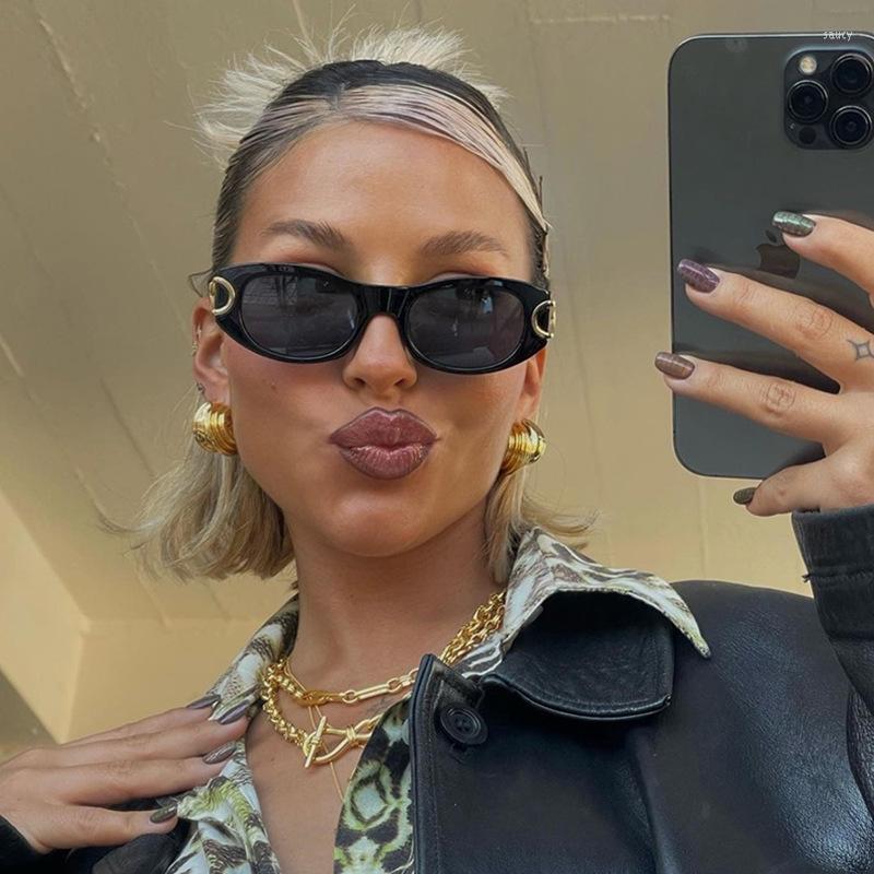 Sunglasses Vintage Fashion Punk Brand Designer Oval Women Luxury Sun Glasses For Female Men UV400 Shades Metal Travel Eyewear
Sunglasses Vintage Fashion Punk Brand Designer Oval Women Luxury Sun Glasses For Female Men UV400 Shades Metal Travel Eyewear