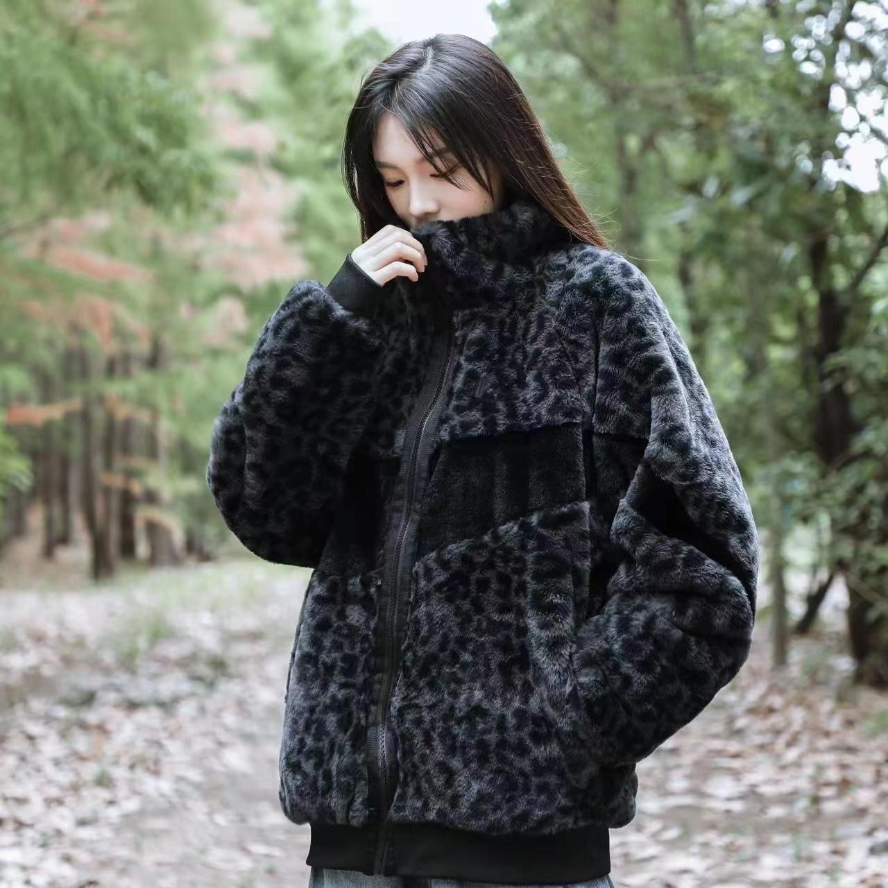 Winter Fleece Jackets For Men Cashmere Cardigan Leopard Print Loose Warm Thickened Wool Coat Faux Lamb Fur Oversize Streetwear Woolen, White
Winter Fleece Jackets For Men Cashmere Cardigan Leopard Print Loose Warm Thickened Wool Coat Faux Lamb Fur Oversize Streetwear Woolen, White