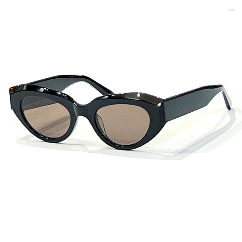 Sunglasses Vintage Women's Classic Driving Sun Glasses For Men Round Designer Shades Female
Sunglasses Vintage Women's Classic Driving Sun Glasses For Men Round Designer Shades Female