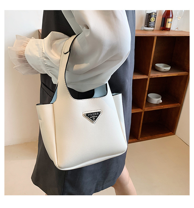 Solid Color Bag Fashion Daily Handbags for Women Simple Handbag Single Shoulder Casual Bag Messenger Portable Bags, Blue
Solid Color Bag Fashion Daily Handbags for Women Simple Handbag Single Shoulder Casual Bag Messenger Portable Bags, Blue