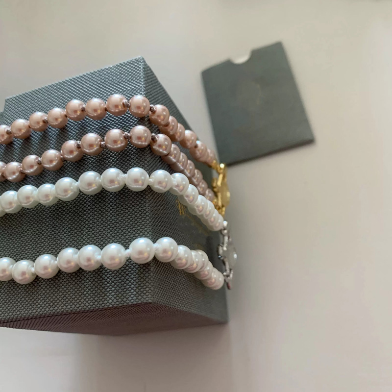 Fashion Female Pearl Beaded Necklace For Women Jewelry Brand Gold Chain Designer Necklaces Pendant Chains Punk Atmosphere With Box
Fashion Female Pearl Beaded Necklace For Women Jewelry Brand Gold Chain Designer Necklaces Pendant Chains Punk Atmosphere With Box