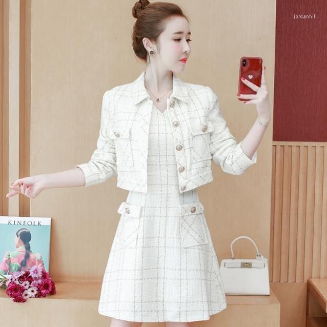 Work Dresses 2022 Korea Elegant 2 Piece Set Women Plaid Tweed Lapel Long Sleeve Jacket Coat Retro Fashion Sleeveless A-Line Dress Suit, Photo color
Work Dresses 2022 Korea Elegant 2 Piece Set Women Plaid Tweed Lapel Long Sleeve Jacket Coat Retro Fashion Sleeveless A-Line Dress Suit, Photo color