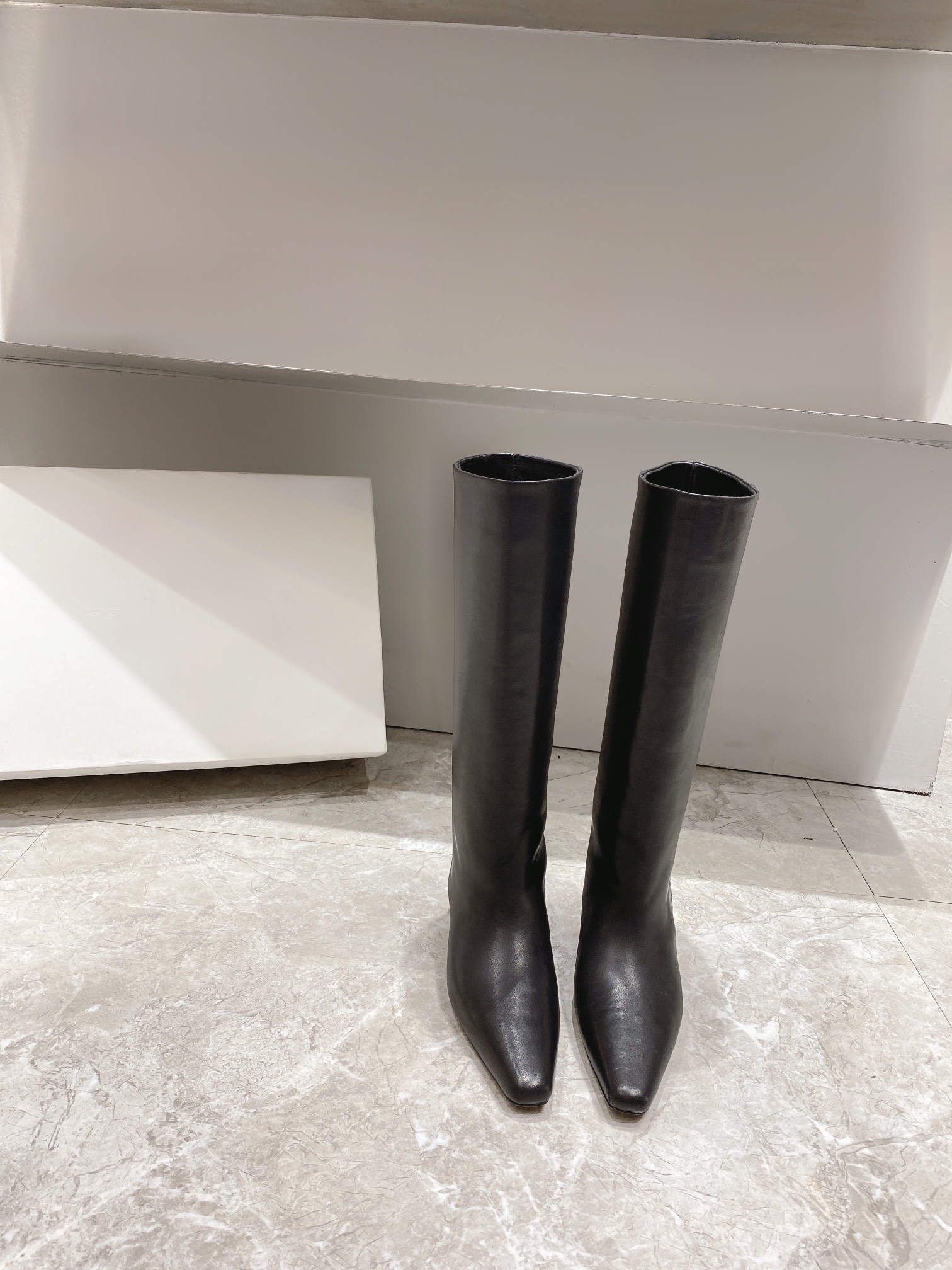 New Style Women's Knee High Boots High Heel Western Cowboy Boots Embroidered Pointed Toe Shoes Women Winter Motorcycle, Black
New Style Women's Knee High Boots High Heel Western Cowboy Boots Embroidered Pointed Toe Shoes Women Winter Motorcycle, Black