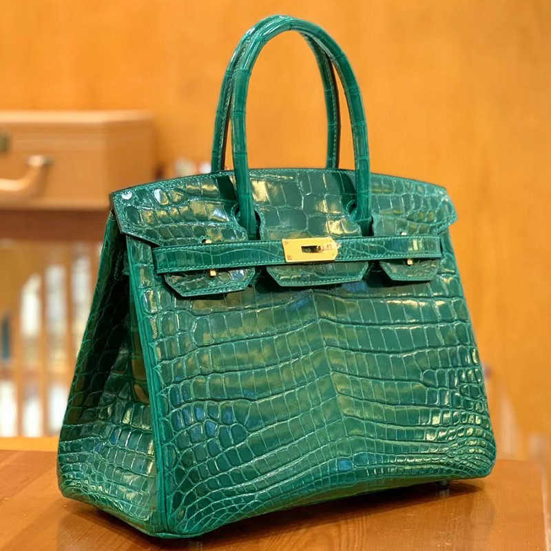 h bag Women totes bag shoulder H ermese birkins Pure hand All sewn leather luxury 30 high gloss Nile crocodile portable versatile emerald green, Emerald green gold buckle
h bag Women totes bag shoulder H ermese birkins Pure hand All sewn leather luxury 30 high gloss Nile crocodile portable versatile emerald green, Emerald green gold buckle