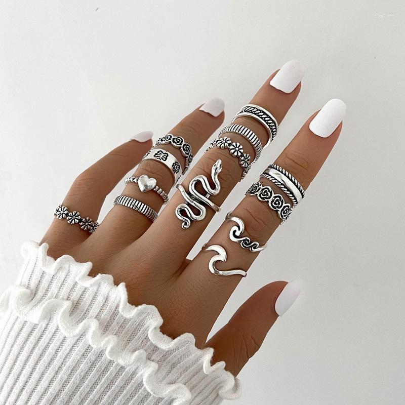 Cluster Rings 13 Pcs/set Vintage Snake Flower Butterfly Heart Irregular Arc Ring For Women Men Fashion Punk Gothic Creative Set Jewelry
Cluster Rings 13 Pcs/set Vintage Snake Flower Butterfly Heart Irregular Arc Ring For Women Men Fashion Punk Gothic Creative Set Jewelry