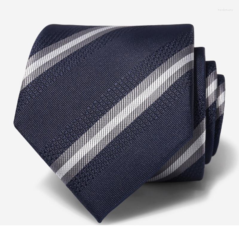 Bow Ties Brand Business Tie For Men High Quality Necktie Navy Blue Striped 8CM Wide Polyester Silk Gentleman Dress Suit Gift Box
Bow Ties Brand Business Tie For Men High Quality Necktie Navy Blue Striped 8CM Wide Polyester Silk Gentleman Dress Suit Gift Box