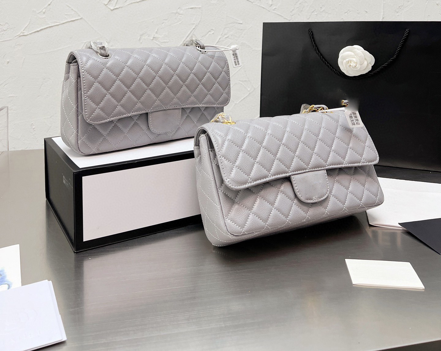 Luxury tote purses Brand handbag message bags Shoulder bag Genuine Leather Caviar Cluth Totes Crossbody 5A Quality Flap Quilted Double Gold Chain 25CM GREY, Box
Luxury tote purses Brand handbag message bags Shoulder bag Genuine Leather Caviar Cluth Totes Crossbody 5A Quality Flap Quilted Double Gold Chain 25CM GREY, Box