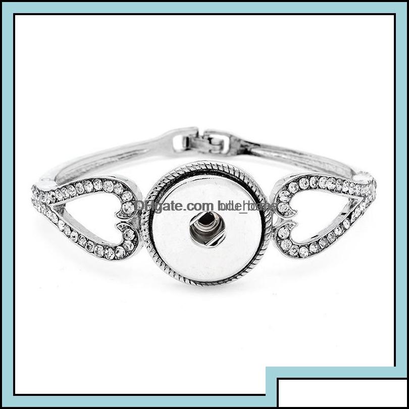 Charm Bracelets Heart Snap Bracelet Link Bangles Charms Metal For Women Fit 18Mm Snaps Button Jewelry Drop Otwbr
Charm Bracelets Heart Snap Bracelet Link Bangles Charms Metal For Women Fit 18Mm Snaps Button Jewelry Drop Otwbr