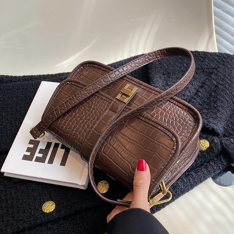 Evening Bags Designer Crocodile Pattern Bag Autumn And Winter 2022 Versatile Messenger High Quality Small Square Bag., Brown
Evening Bags Designer Crocodile Pattern Bag Autumn And Winter 2022 Versatile Messenger High Quality Small Square Bag., Brown