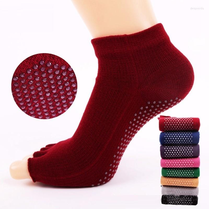 Athletic Socks 1 Pair High Quality Half Five Fingers Cotton Toe Yoga Sock Non-Slip Peep Anti-Slip Pilates Ankle Grip Durable Open, Y040- wine red
Athletic Socks 1 Pair High Quality Half Five Fingers Cotton Toe Yoga Sock Non-Slip Peep Anti-Slip Pilates Ankle Grip Durable Open, Y040- wine red