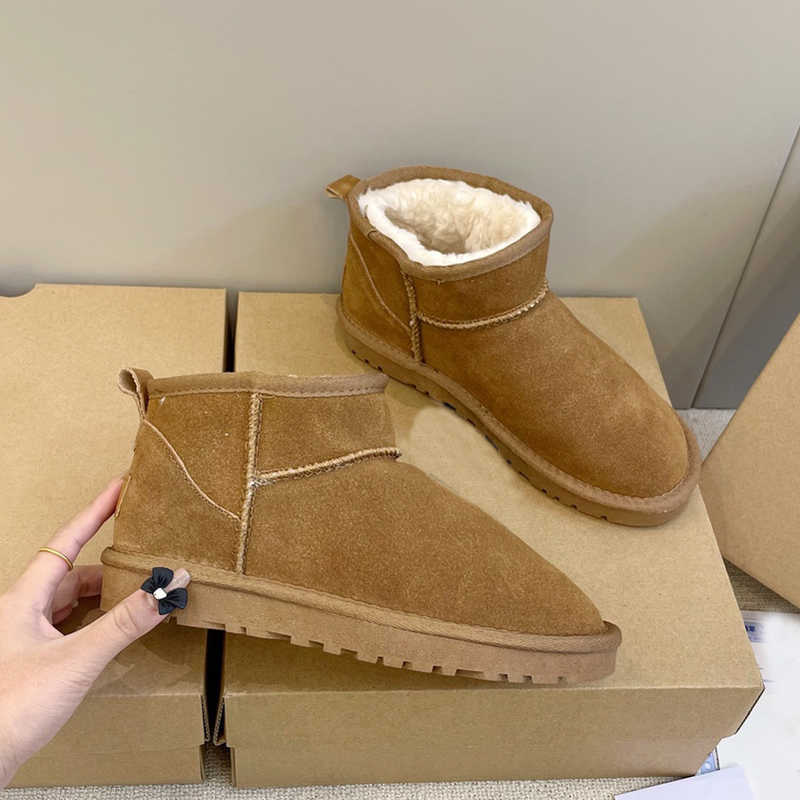 Boots Designer Classic Women's Snow Fashion Warm Sheepskin Cowhide Leather Long Wool Hot Sales Size 35-40, Color2
Boots Designer Classic Women's Snow Fashion Warm Sheepskin Cowhide Leather Long Wool Hot Sales Size 35-40, Color2