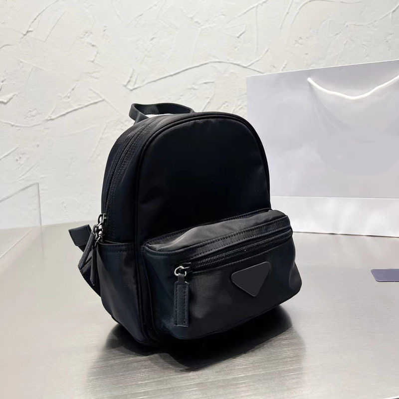 Evening Bags PRA Backpack Designer Nylon Shoulder Classic Unisex Handbags Black Triangle Sign Metal Zipper Multi Pockets Schoolbag 220926
Evening Bags PRA Backpack Designer Nylon Shoulder Classic Unisex Handbags Black Triangle Sign Metal Zipper Multi Pockets Schoolbag 220926