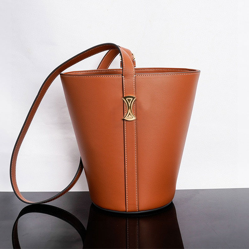 Bright Bucket Bag Women Handbags Purs Cowhide Leather Interior Zip Pocket Barrel Pocket Brand Crossbody Shoulder Adjustable Strap
Bright Bucket Bag Women Handbags Purs Cowhide Leather Interior Zip Pocket Barrel Pocket Brand Crossbody Shoulder Adjustable Strap